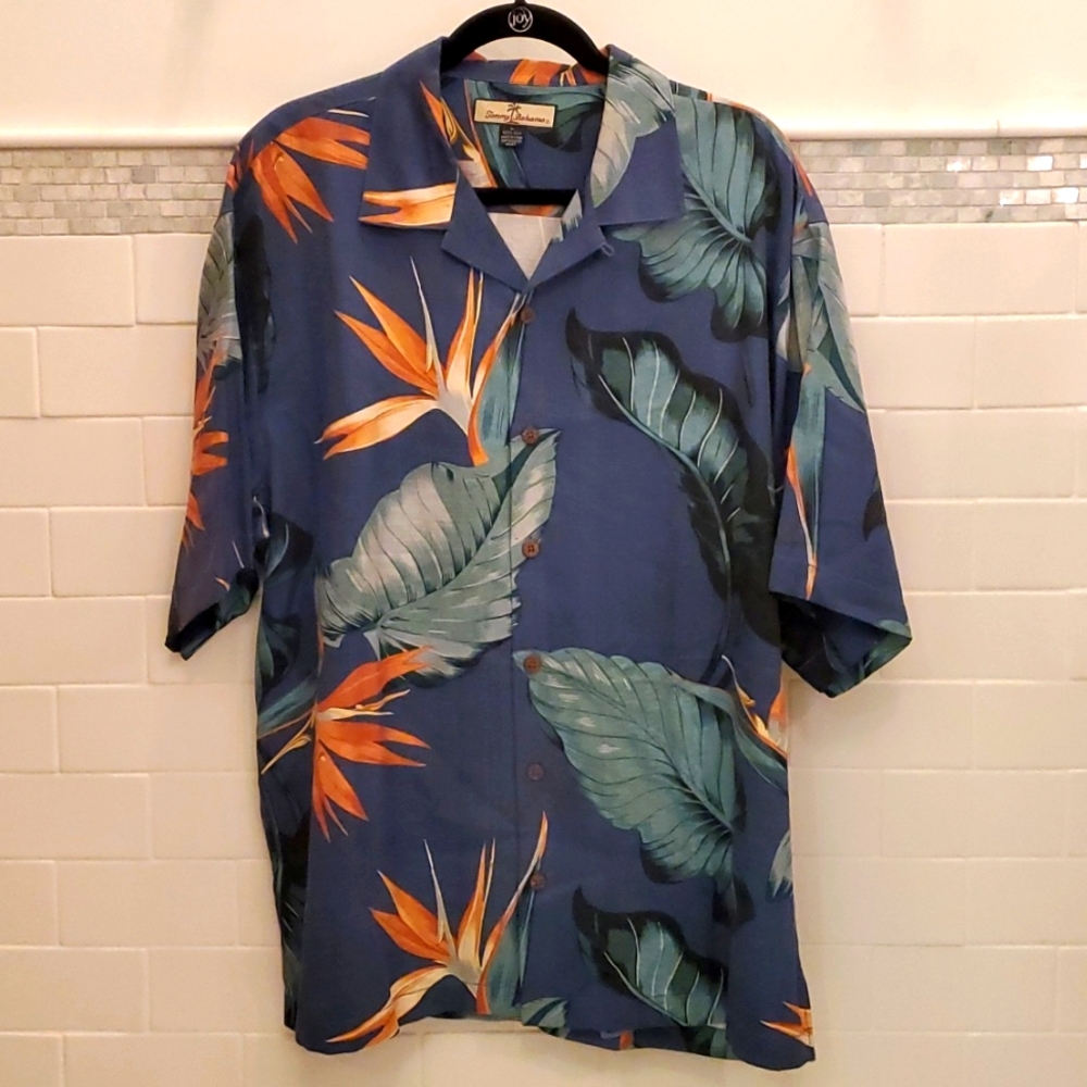 Tommy Bahama 100% Silk Large